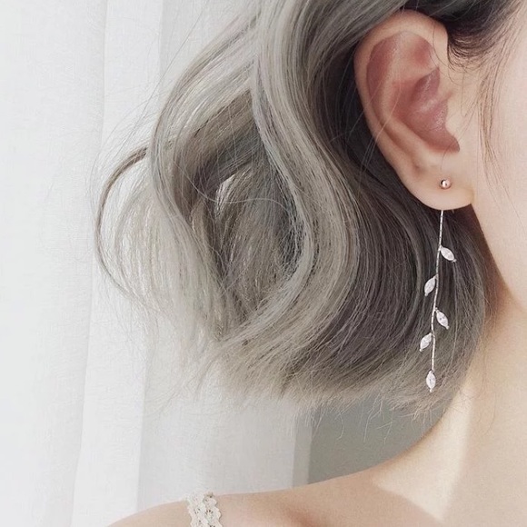 Sterling Silver Diamond ๐ Leaves Drop Earrings - Picture 3 of 4